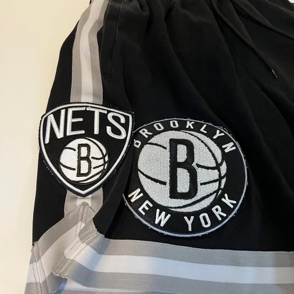 Pro Standard Brooklyn Nets Vintage Style Basketball Shorts Mens Medium Black NBA